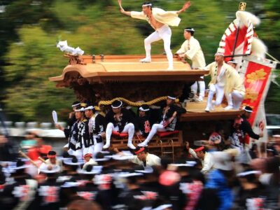 Kishiwada’s Danjiri Races Through the Streets