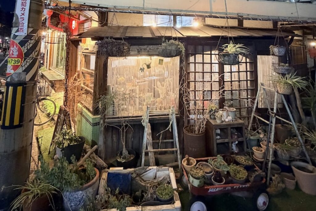 Nakazaki-cho: Osaka’s Retro Village in the Heart of the City