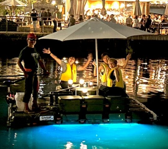 Drift Through Osaka’s Rivers After Dark Drift Through Osaka’s Rivers After Dark
